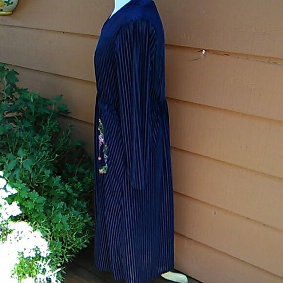 Qian Mo Ge Dress in Navy Blue - Picture 3 of 8